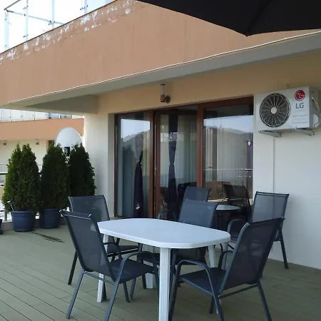 Belvedere Apartment *